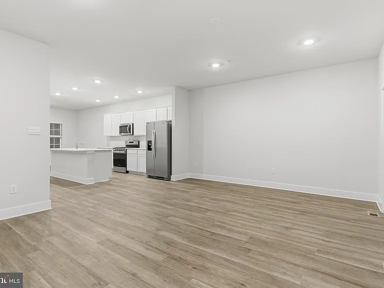 5213 Water Lily Way — Photo 5