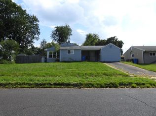 70 Indian Park Rd, Levittown, PA 19057