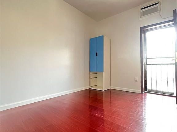5th image of 1914 77th St #1