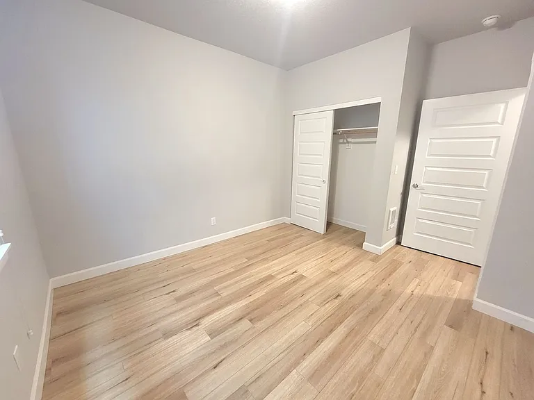 J0459 - Stafford St. Apartments — Photo 25