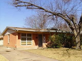 1st image of 2611 Highwood Dr