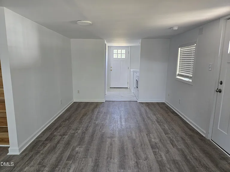 500 Lynch Rd — Photo 3