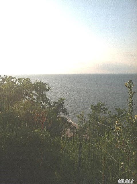 1st image of 68 Eastport Dr