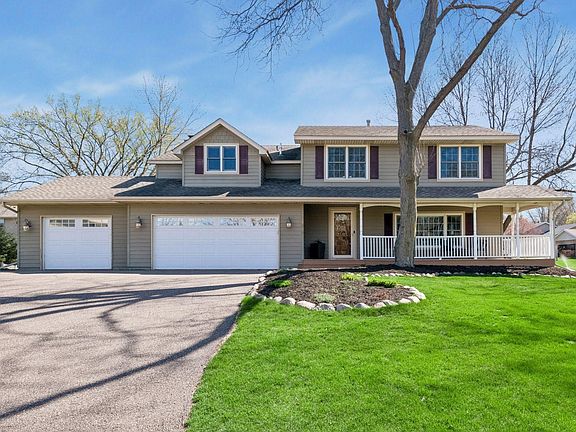 4th image of 4000 Forestview Ln N