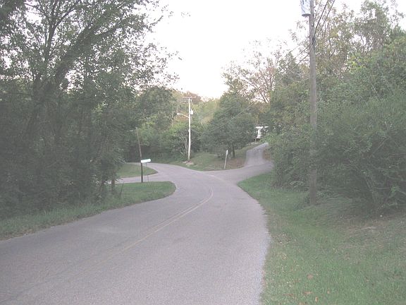 3rd image of 4612 Island Home Pike