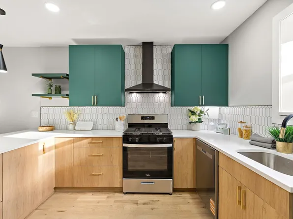 77 Boyd Avenue image 17 of 26