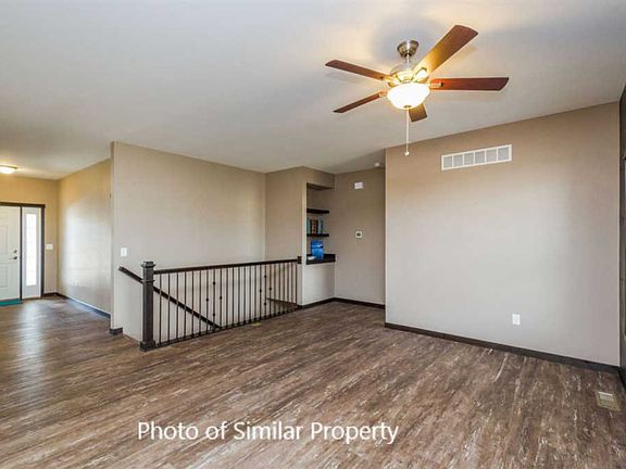 5th image of 520 Majestic Oak Ct
