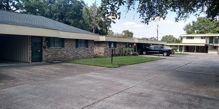 5500 Whitaker St — Photo 3