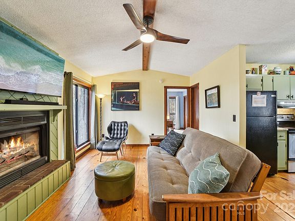 4th image of 354 Roaring Creek Ln
