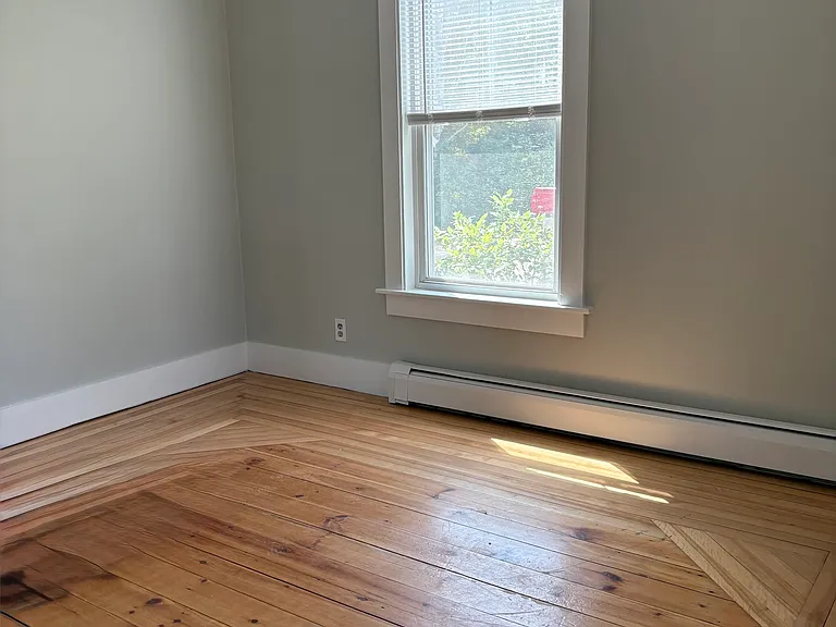 301 Maine St #1 — Photo 8