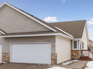 10749 Knollwood Ln, Woodbury, MN 55129