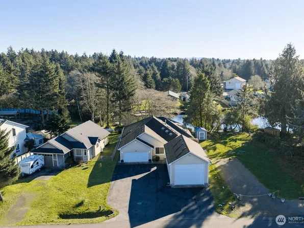 650 Skamokawa Court SE, Ocean Shores, WA 98569