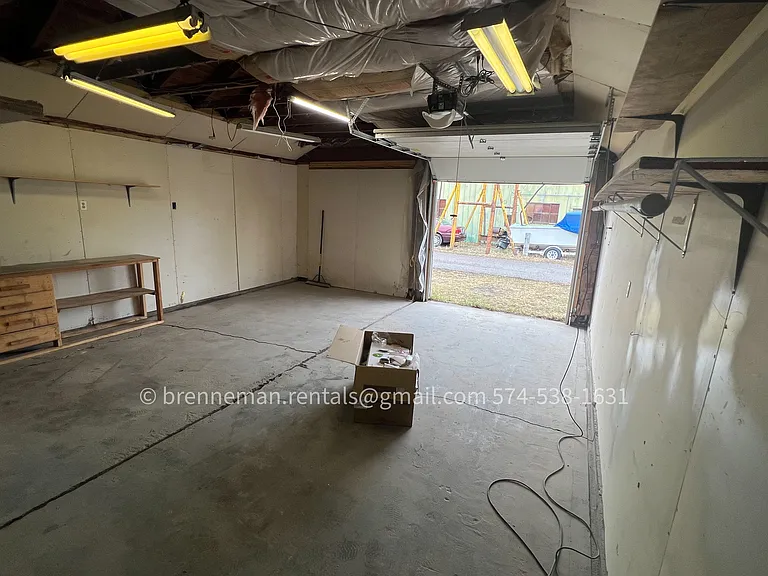 212 S Meridian Rd — Photo 11