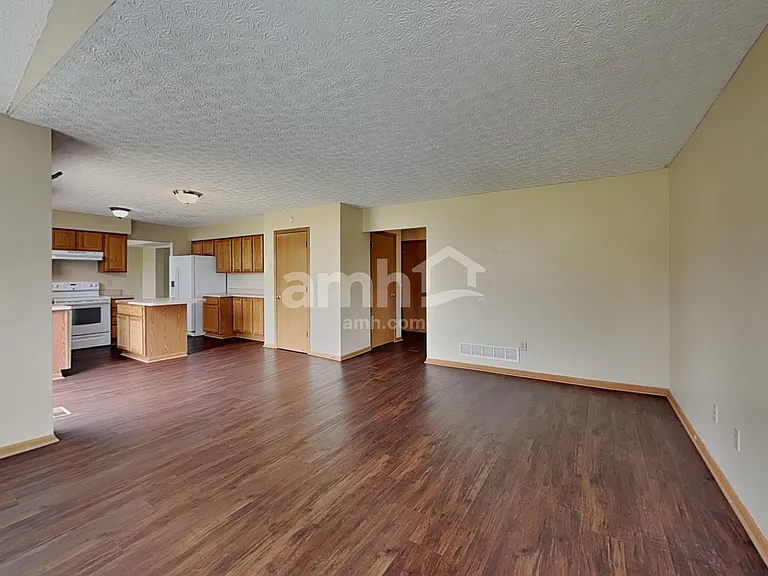 161 Patterson St — Photo 8