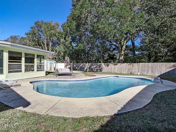3rd image of 3039 SABAL PALM Drive
