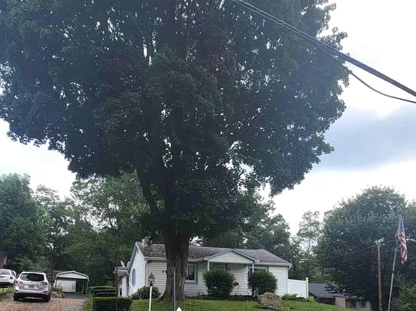 120 2nd St, Fredericksburg, PA 17026