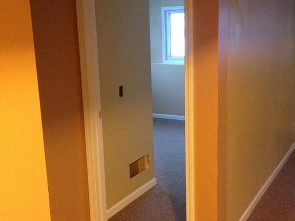 Lower hallway to bedrooms