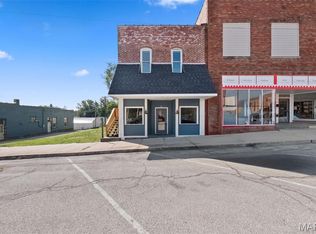 318 Broadway St, Elsberry, MO 63343