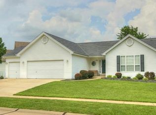 414 Appaloosa Trl, Saint Peters, MO 63376