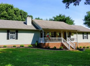 415 Lake Cir, Columbia, TN 38401