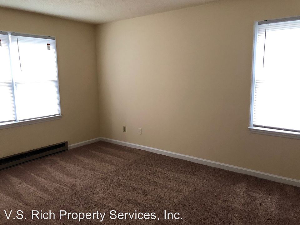 2nd image of 2321 Taylor St APT 1