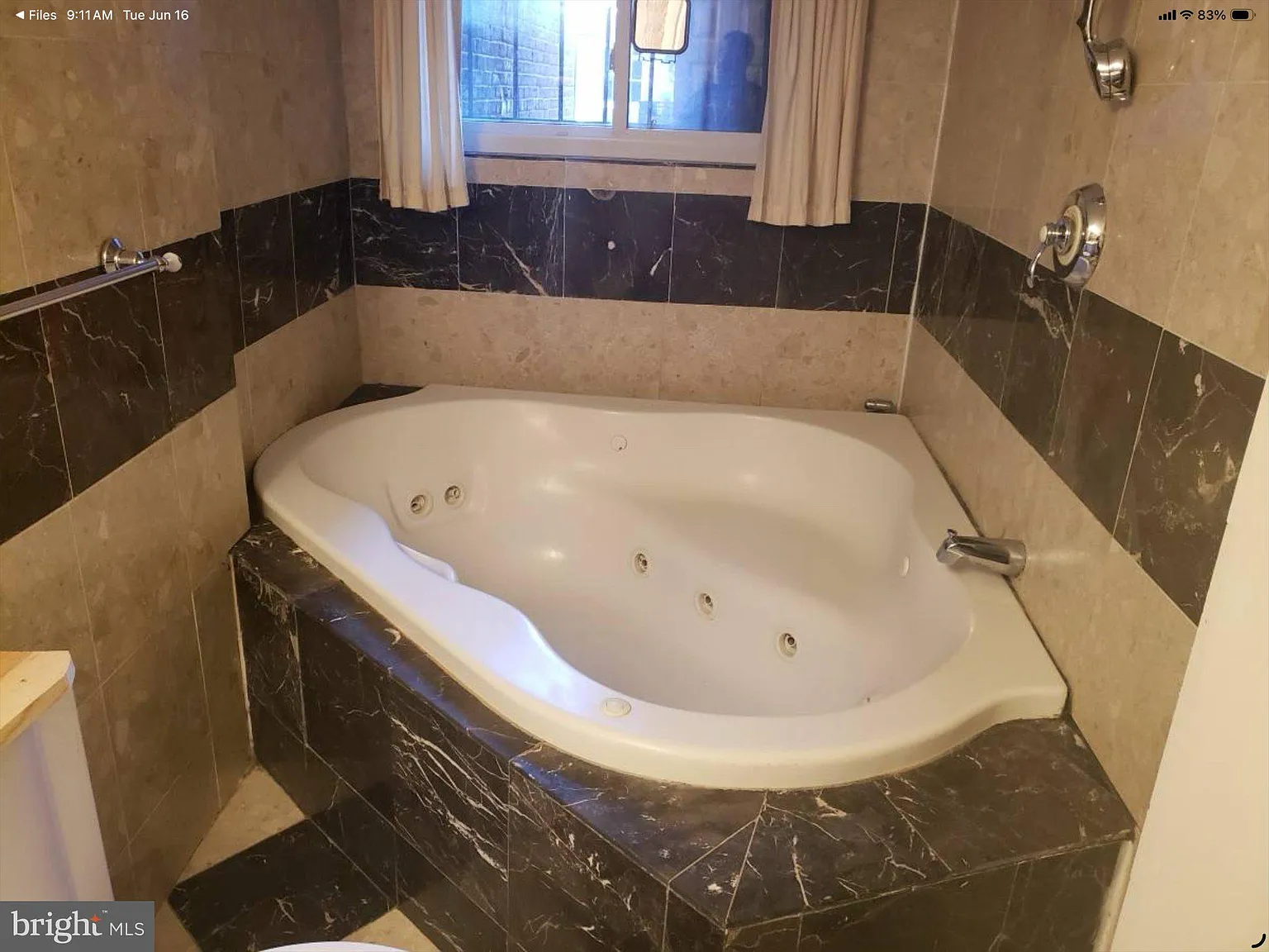 1 bed, 1.0 bath, 3876 sqft, $1,750 — Photo 4