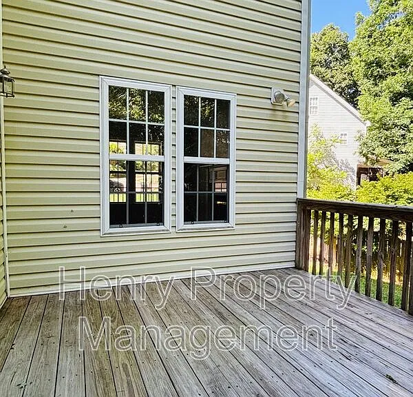 104 Back Woods Cir — Photo 15