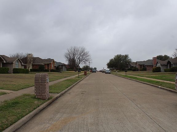 5th image of 1213 Rosewood Ln