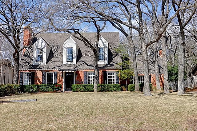 1st image of 1807 Foxwood Ct