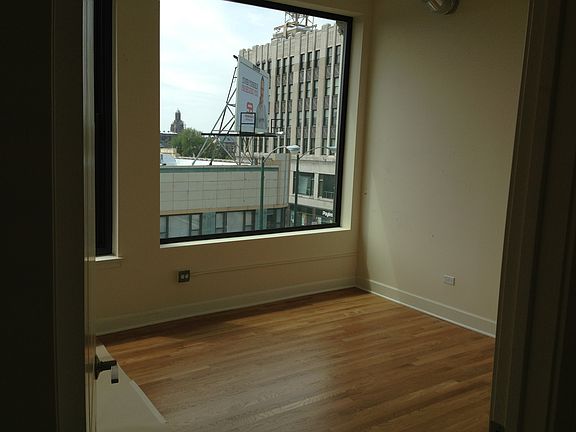 2nd image of 2778 N Milwaukee Ave APT 201