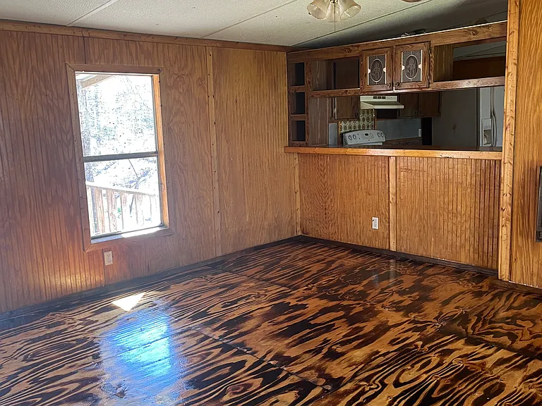 561 County Road 442 — Photo 3
