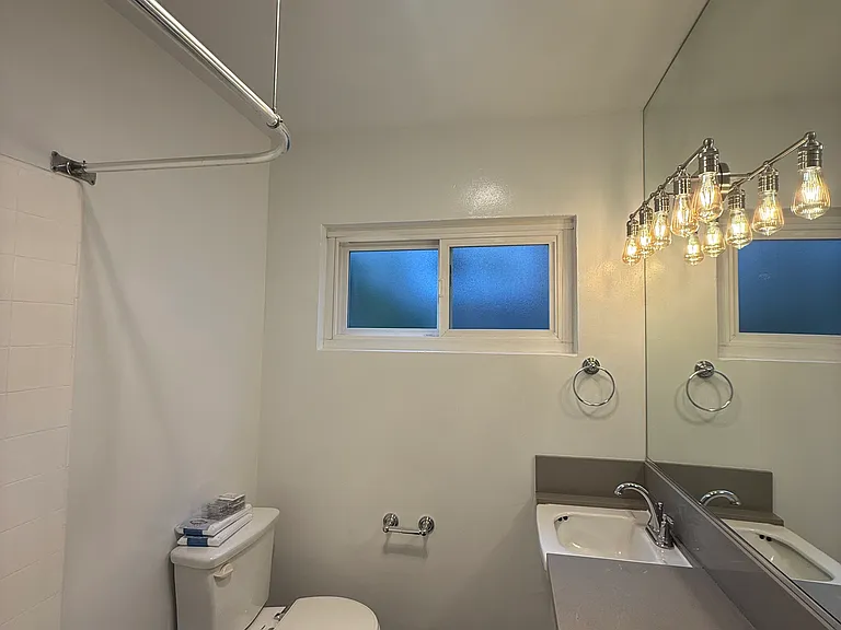 1709 N. Fuller Ave — Photo 27