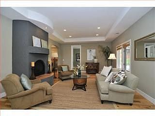 3rd image of 317 Palomar Dr