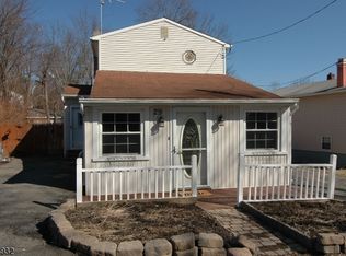 29 W Shore Ave, Hopatcong, NJ 07843