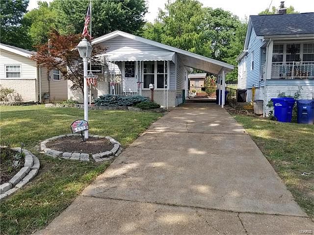 1st image of 657 Beatrice Ave