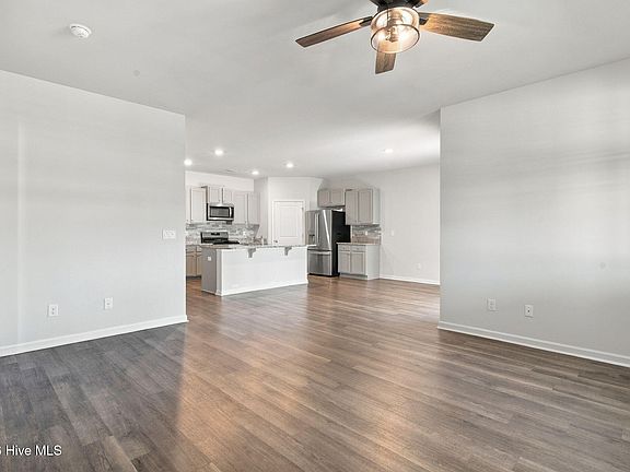 2nd image of 2513 Sandy Banks Lane