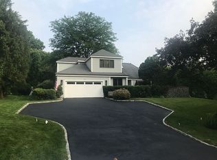 6 Pheasant Dr, Rye, NY 10580