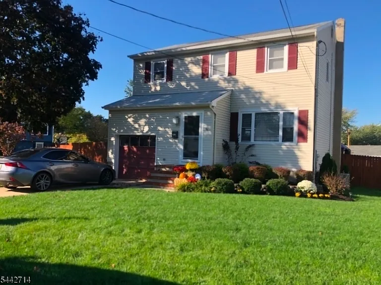 314 Jasinski Ave — Photo 1