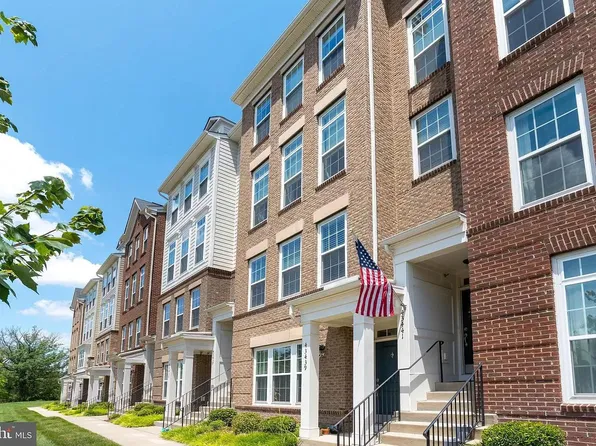 43439 Town Gate Sq, Chantilly, VA 20152