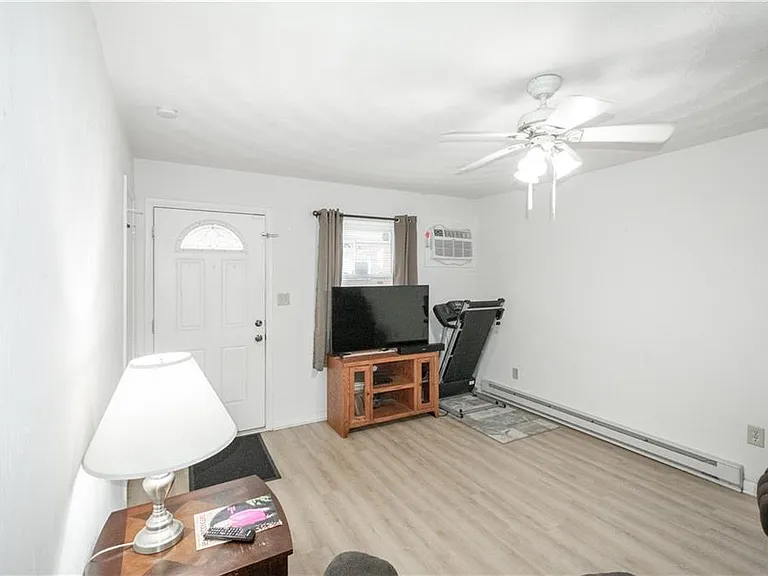 1823 Parkview Ave #B — Photo 8
