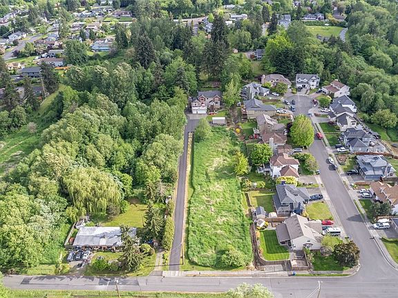 2nd image of 1024 12th Avenue SW