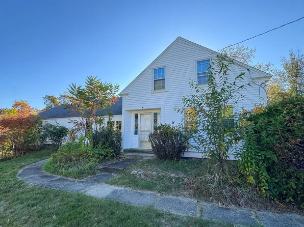 137 Damon Rd, Ashby, MA 01431