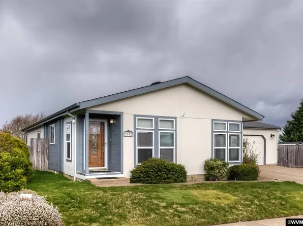 3392 Lake Vanessa Cres NW, Salem, OR 97304