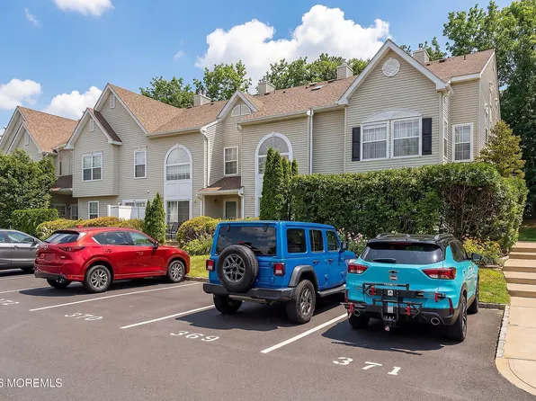 19 Phoenix Court, Tinton Falls, NJ 07712