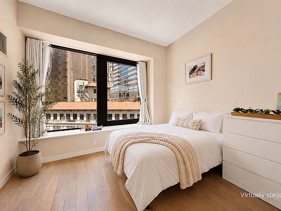 3rd image of 75 Wall St APT 28I