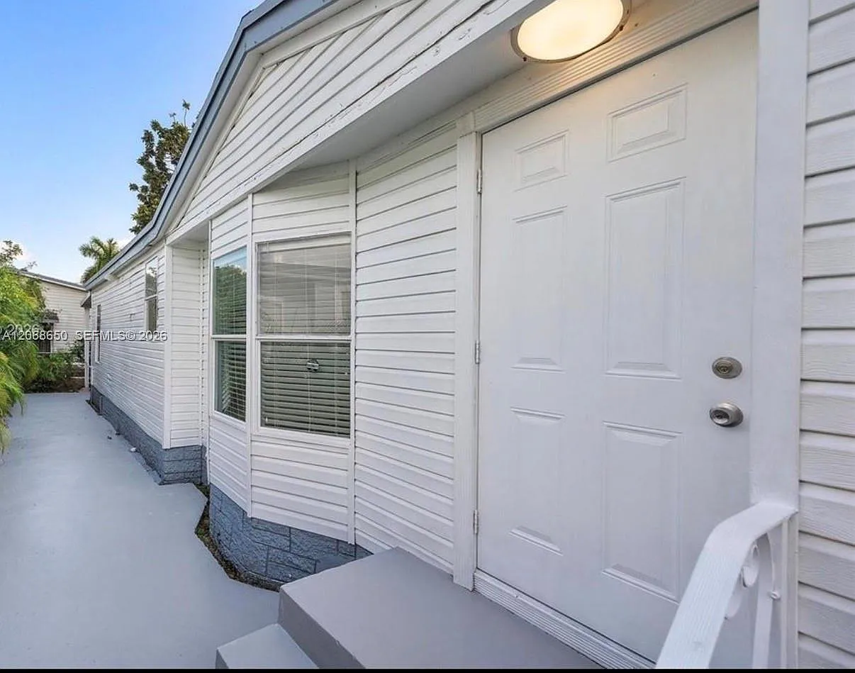 Americana Village Condo — Photo 2