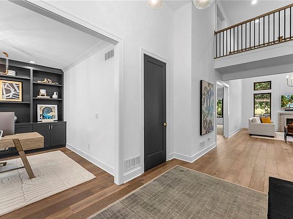4th image of 7942 Reinhardt Ln