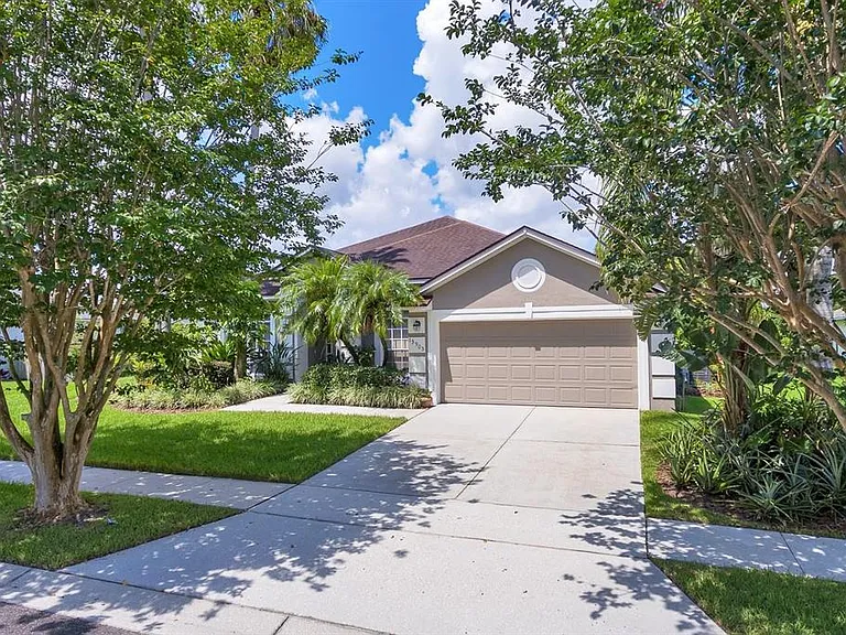13903 Bluewater Cir — Photo 2