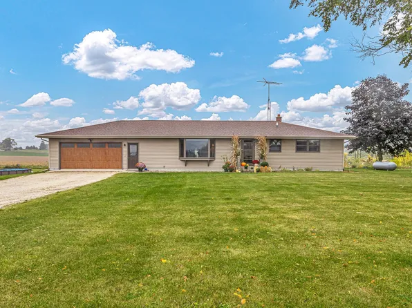 N820 Plymouth Trl, New Holstein, WI 53061