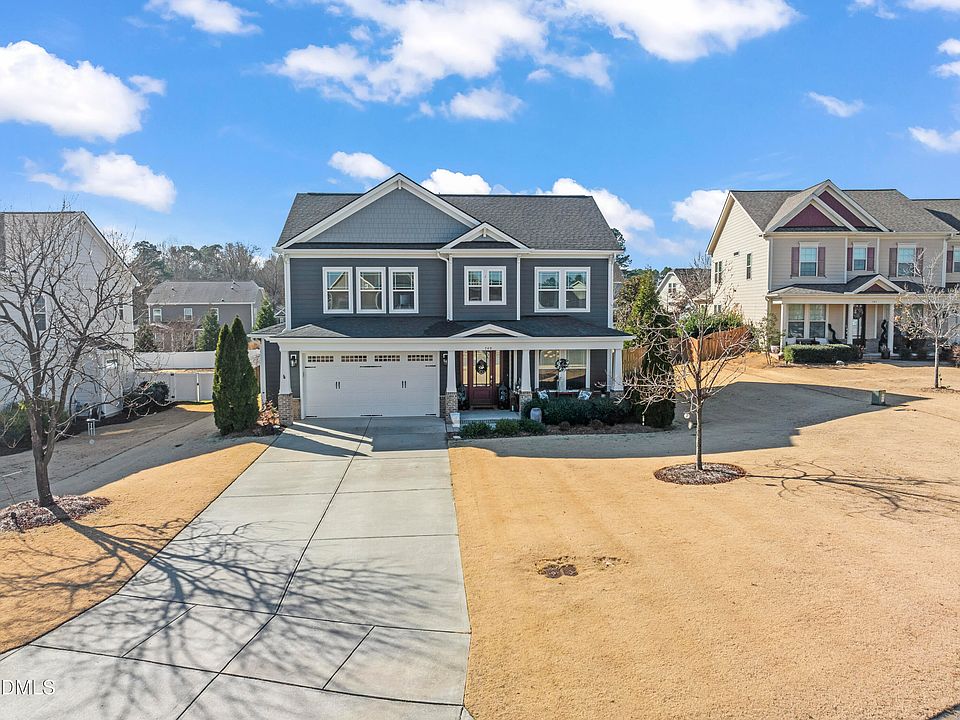 1st image of 749 Kerr Lake Dr